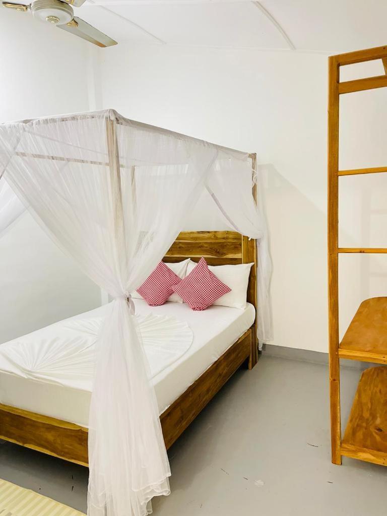 Swiss Kiss Beach Resort Uppuveli Exterior photo
